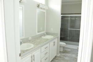 manufactured home bathroom